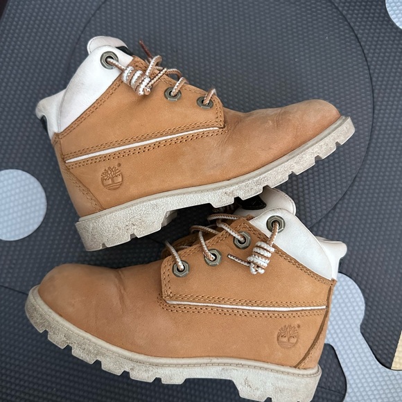 Kids Timberland Brown  Boots - Picture 6 of 9